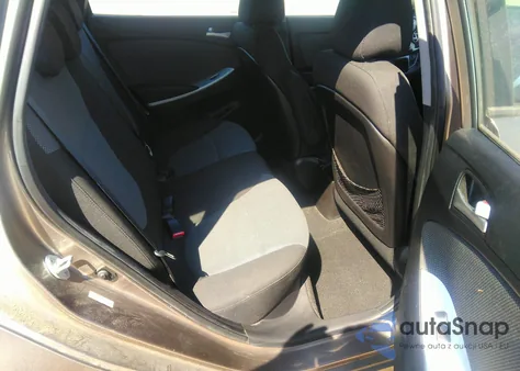 2013 Hyundai Accent Gs z USA, uszkodzony, nr VIN KMHCT5AE8DU088382